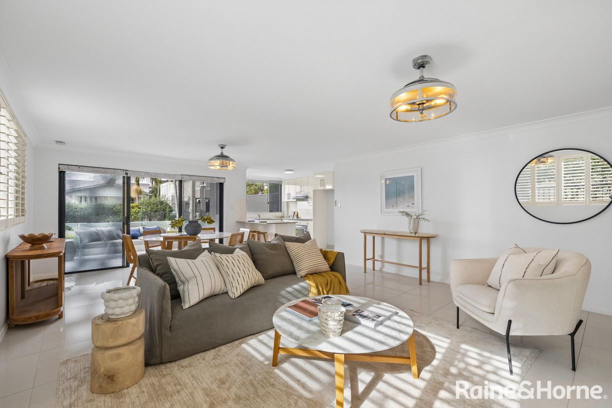 1/200 Beach Street — photo from Raine & Horne Randwick | Coogee