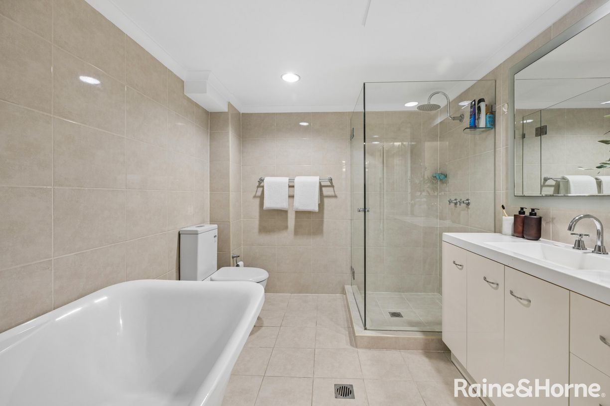 1/200 Beach Street — photo 20 of 24