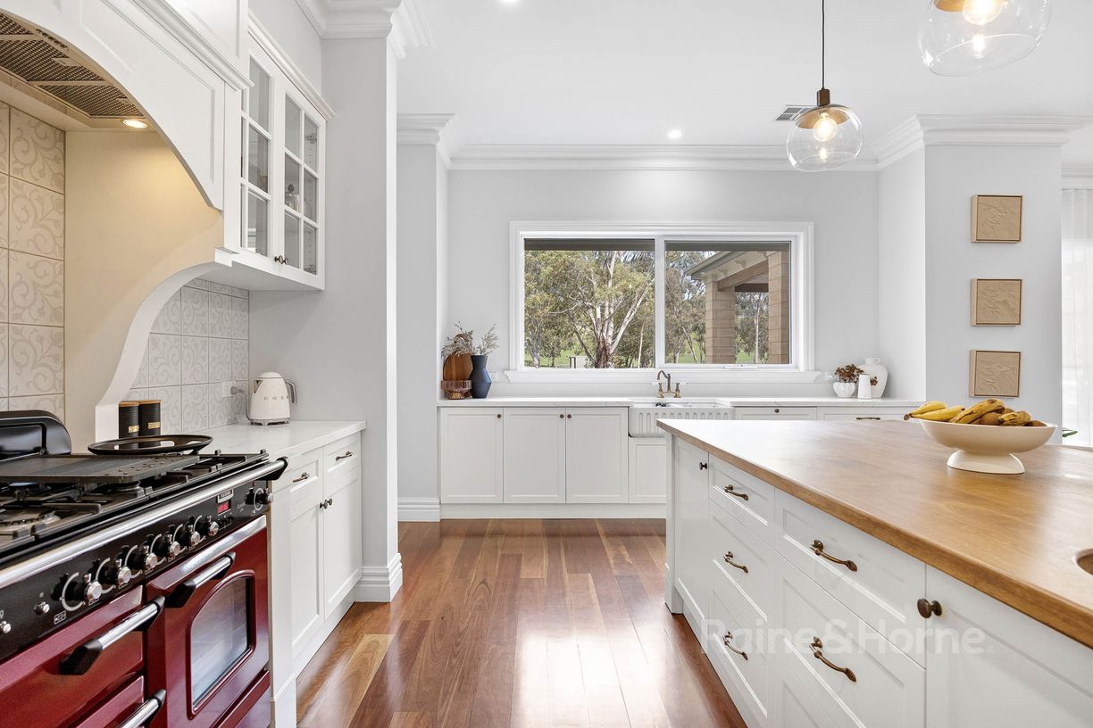 51 Glendonald Road — photo 7 of 30