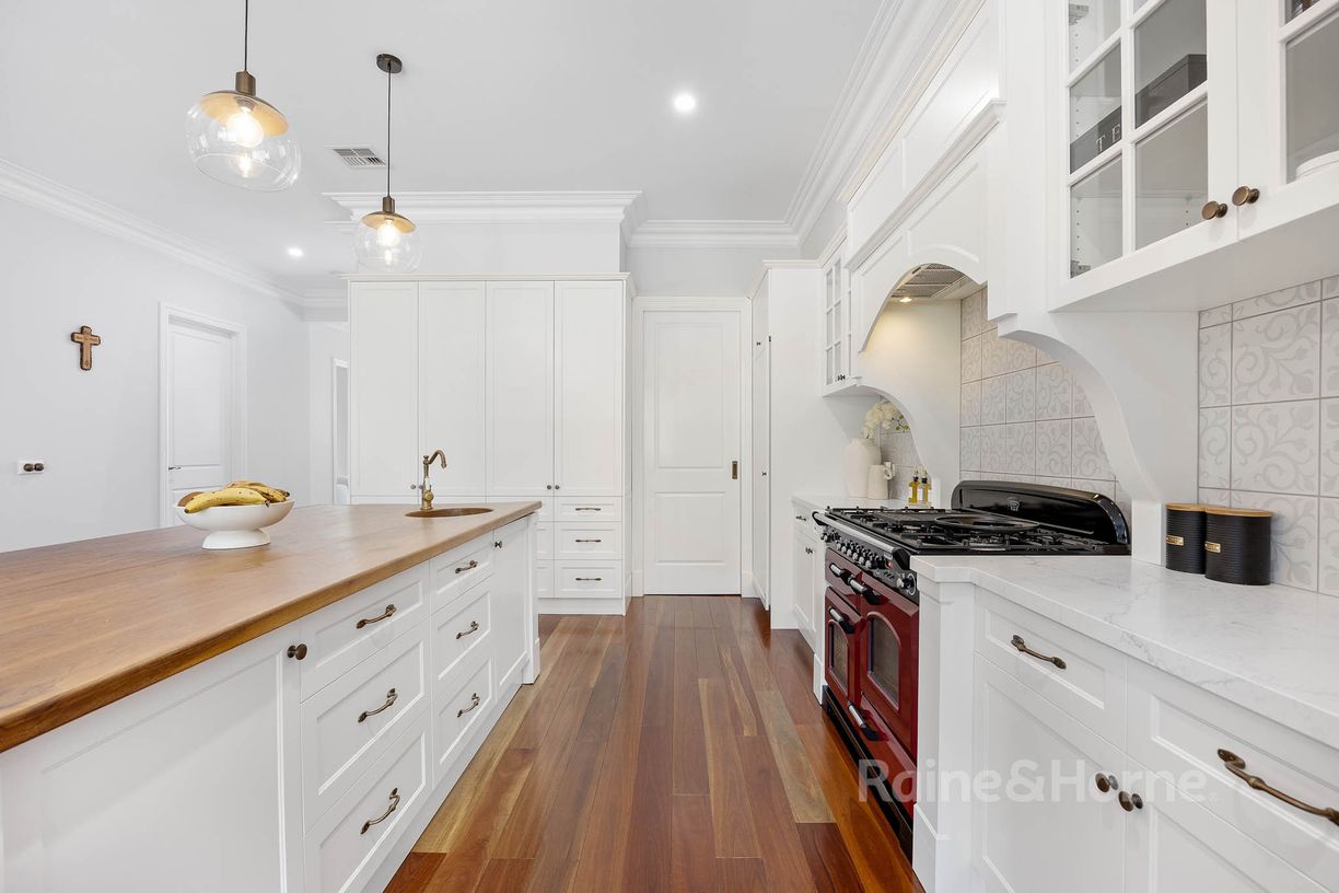 51 Glendonald Road — photo 8 of 30