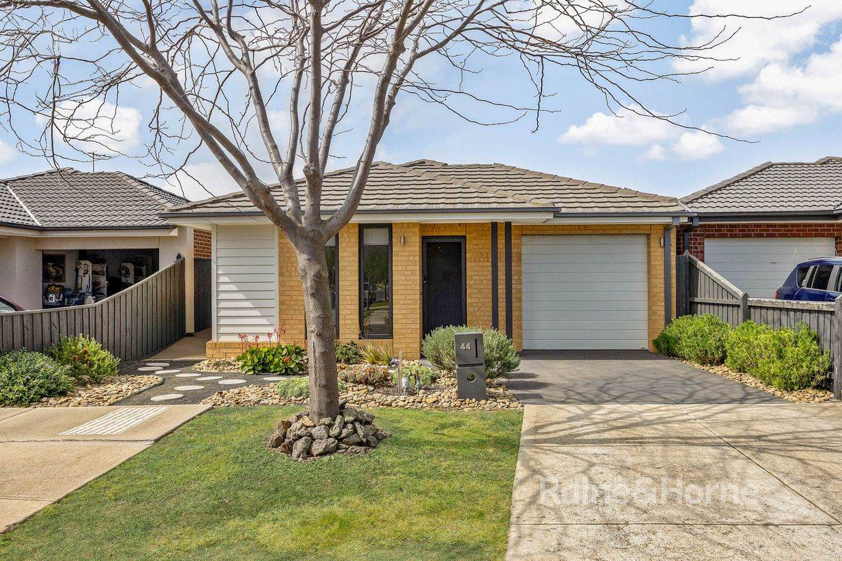 44 Fairfield Crescent — photo from Raine & Horne Diggers Rest