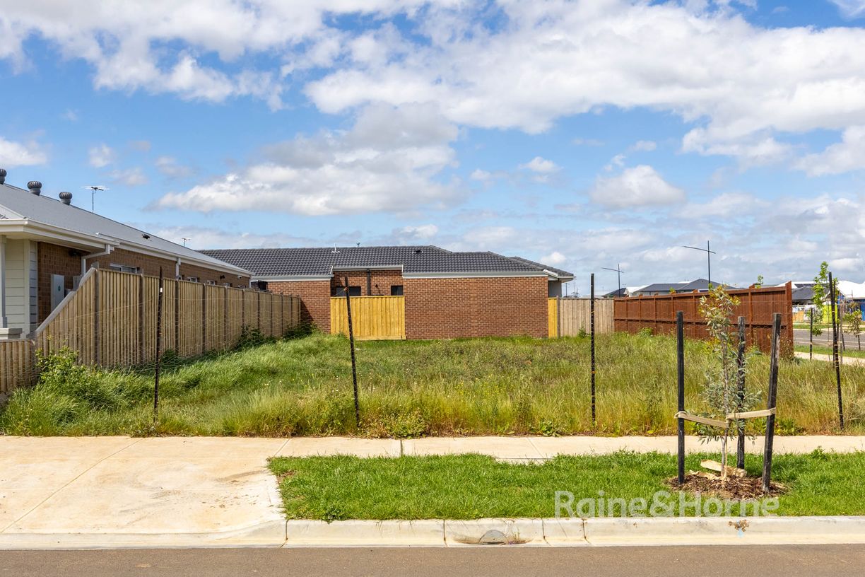 57 Gardenview Drive — photo 5 of 6