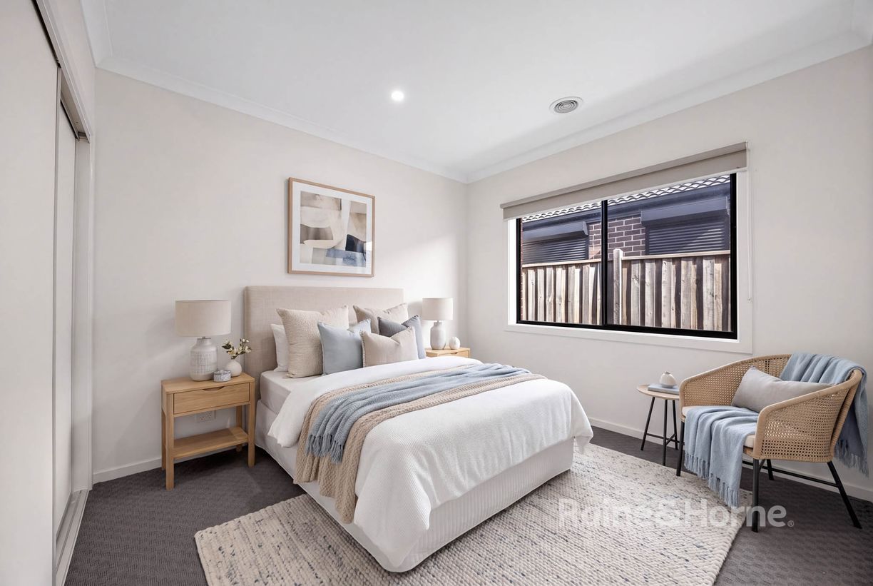 30 Rockfern Crescent — photo 8 of 18