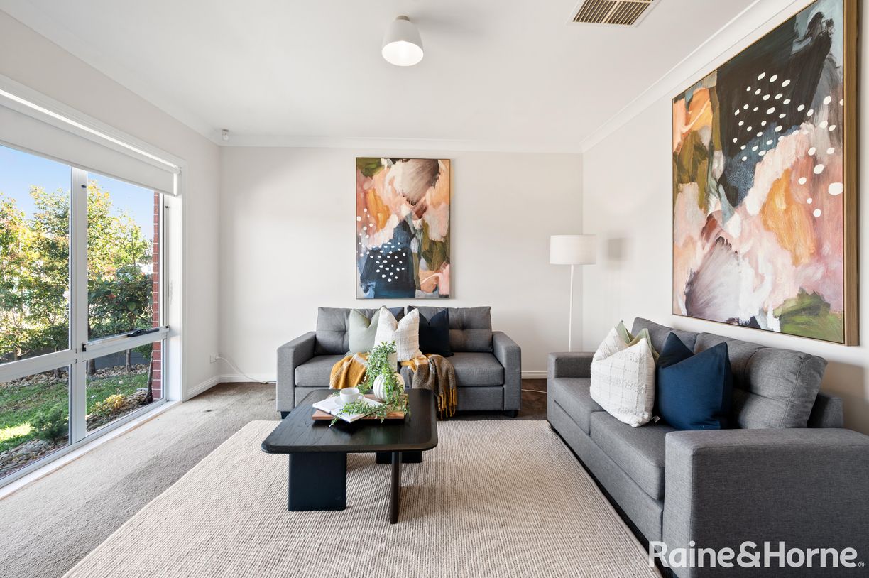21 Bloomdale Avenue — photo 5 of 26