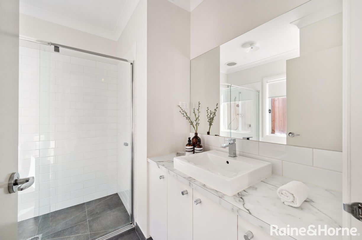 21 Bloomdale Avenue — photo 17 of 26