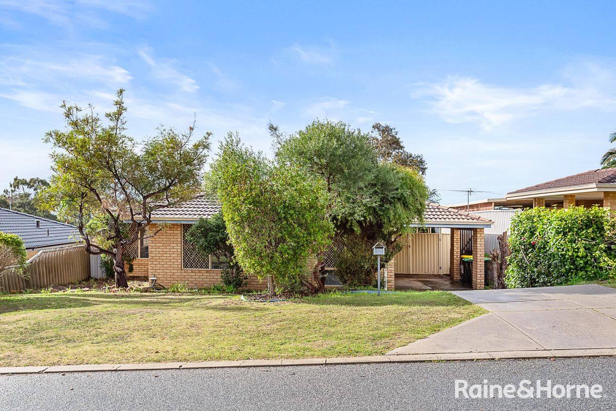 23 Floribunda Gardens — photo from Raine & Horne Landsdale