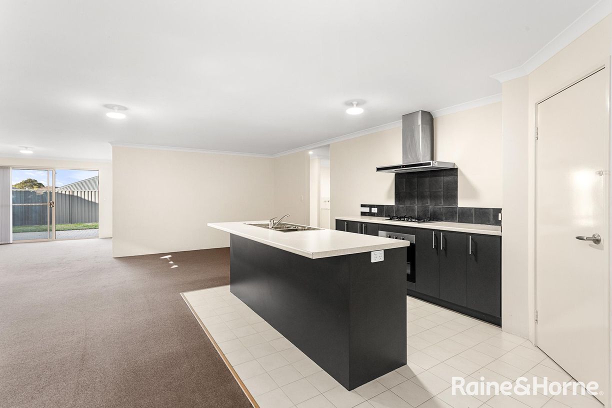 20 Flagstaff Road — photo 16 of 30