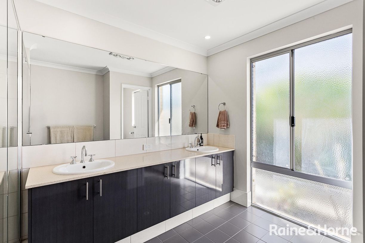 19 Torrigiani Street — photo 25 of 30