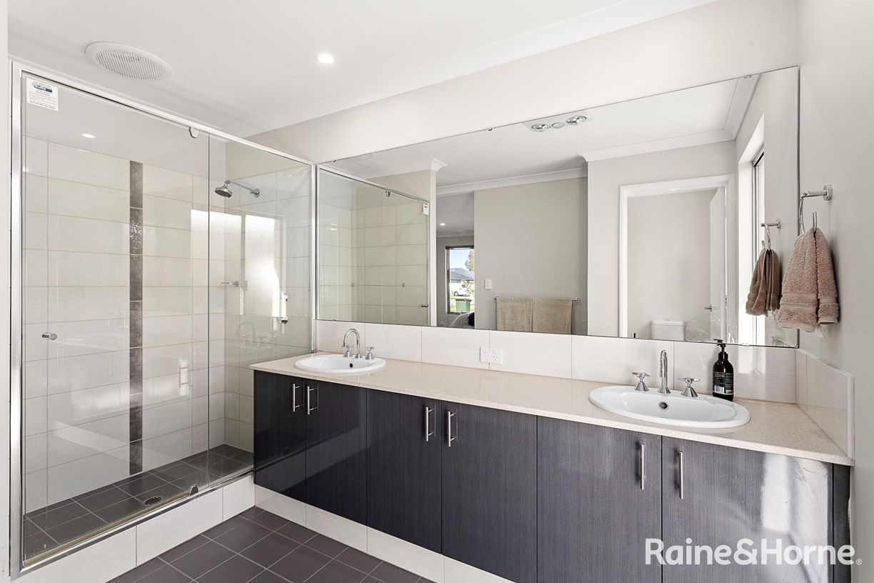 19 Torrigiani Street — photo 26 of 30