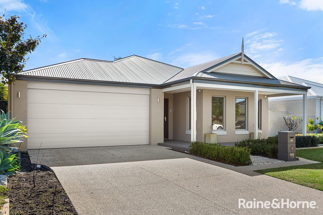 19 Torrigiani Street — photo 2 of 30