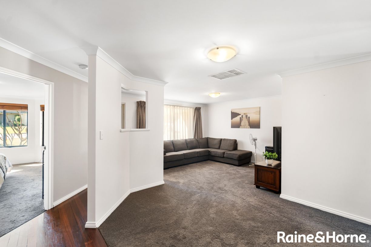 28 Gungurru Avenue — photo 3 of 26
