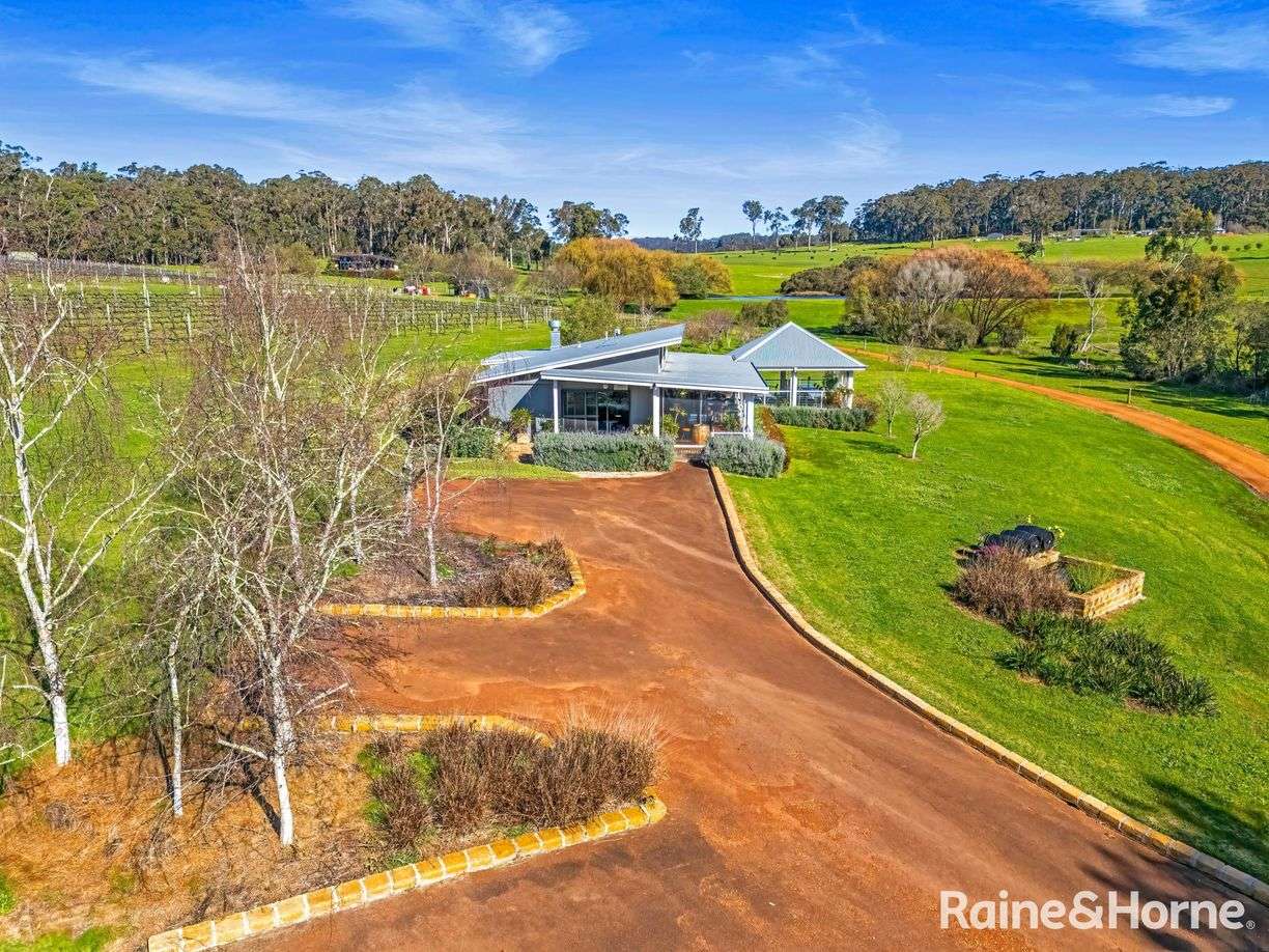 807 Scotsdale Road — photo from Raine & Horne Great Southern