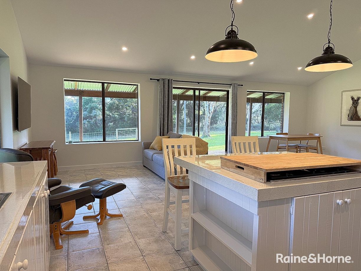 12 Burke Place — photo 9 of 22