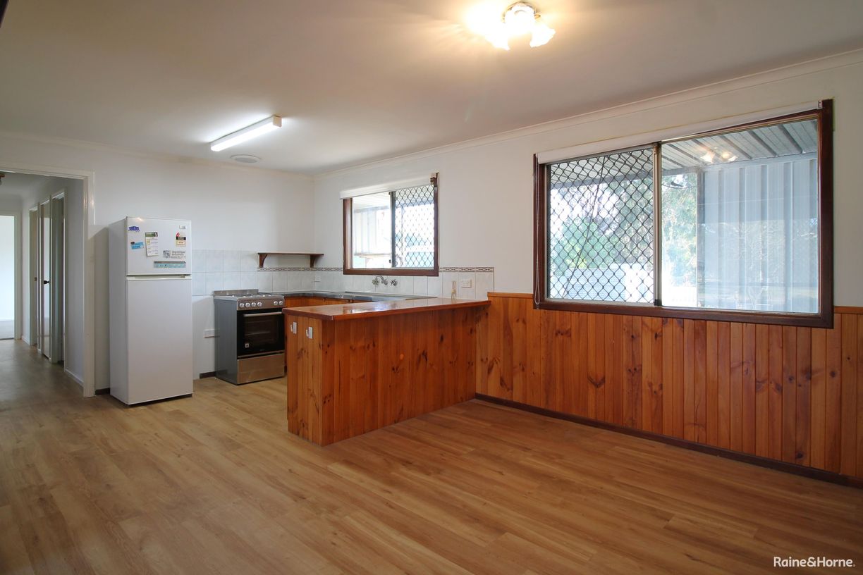 5 Armstrong Street — photo 5 of 19