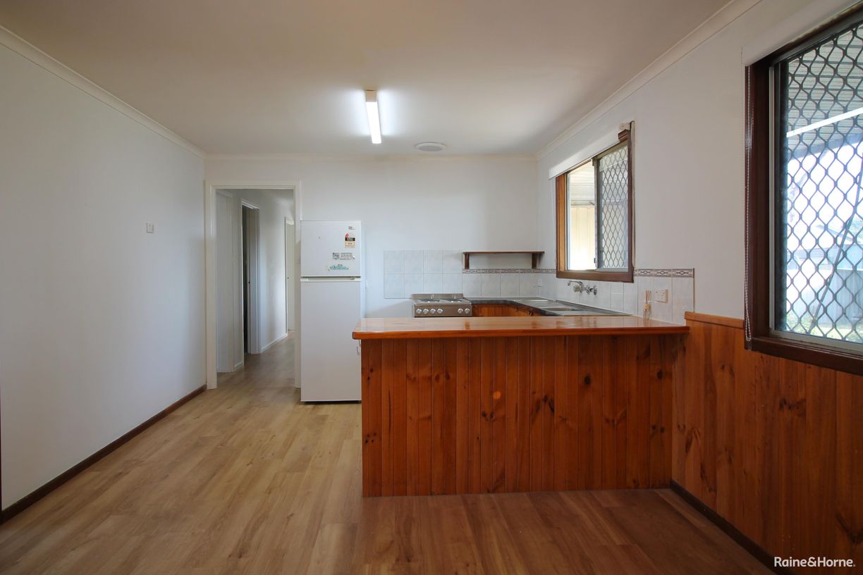 5 Armstrong Street — photo 6 of 19