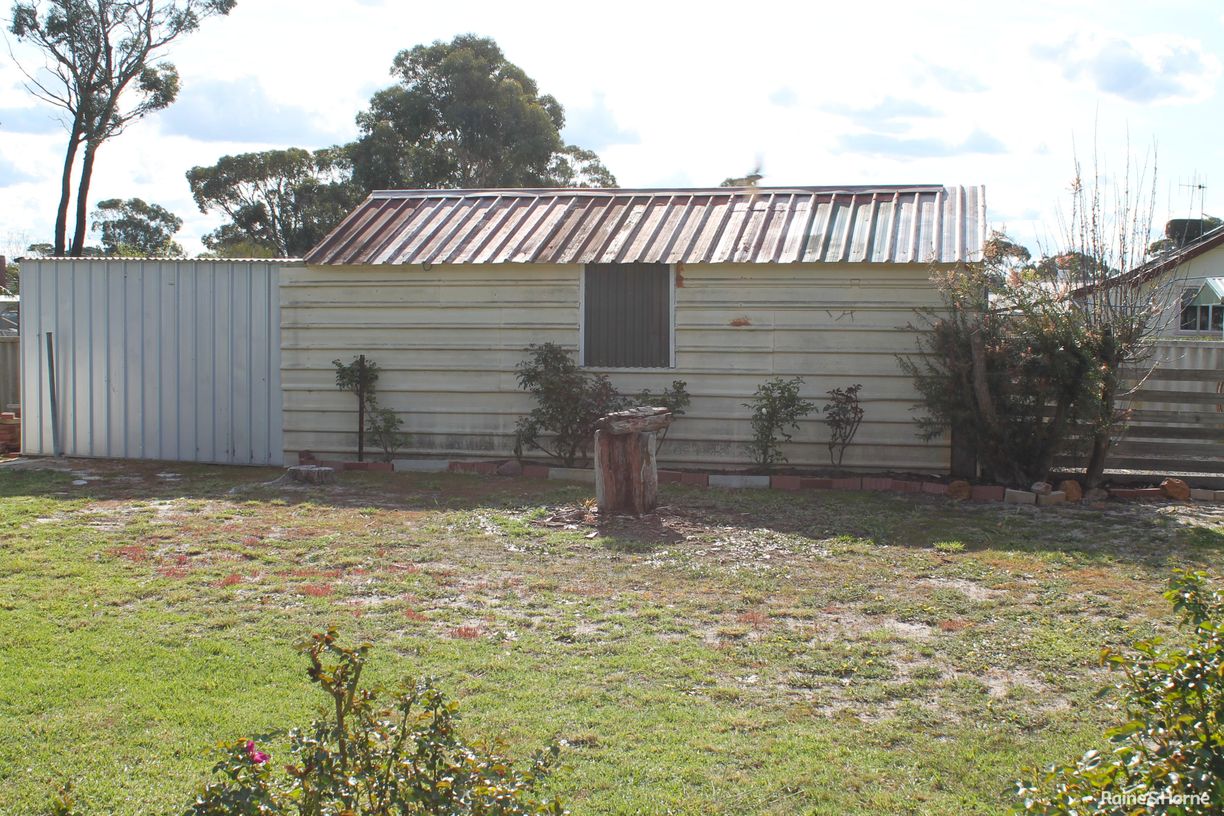 5 Armstrong Street — photo 18 of 19