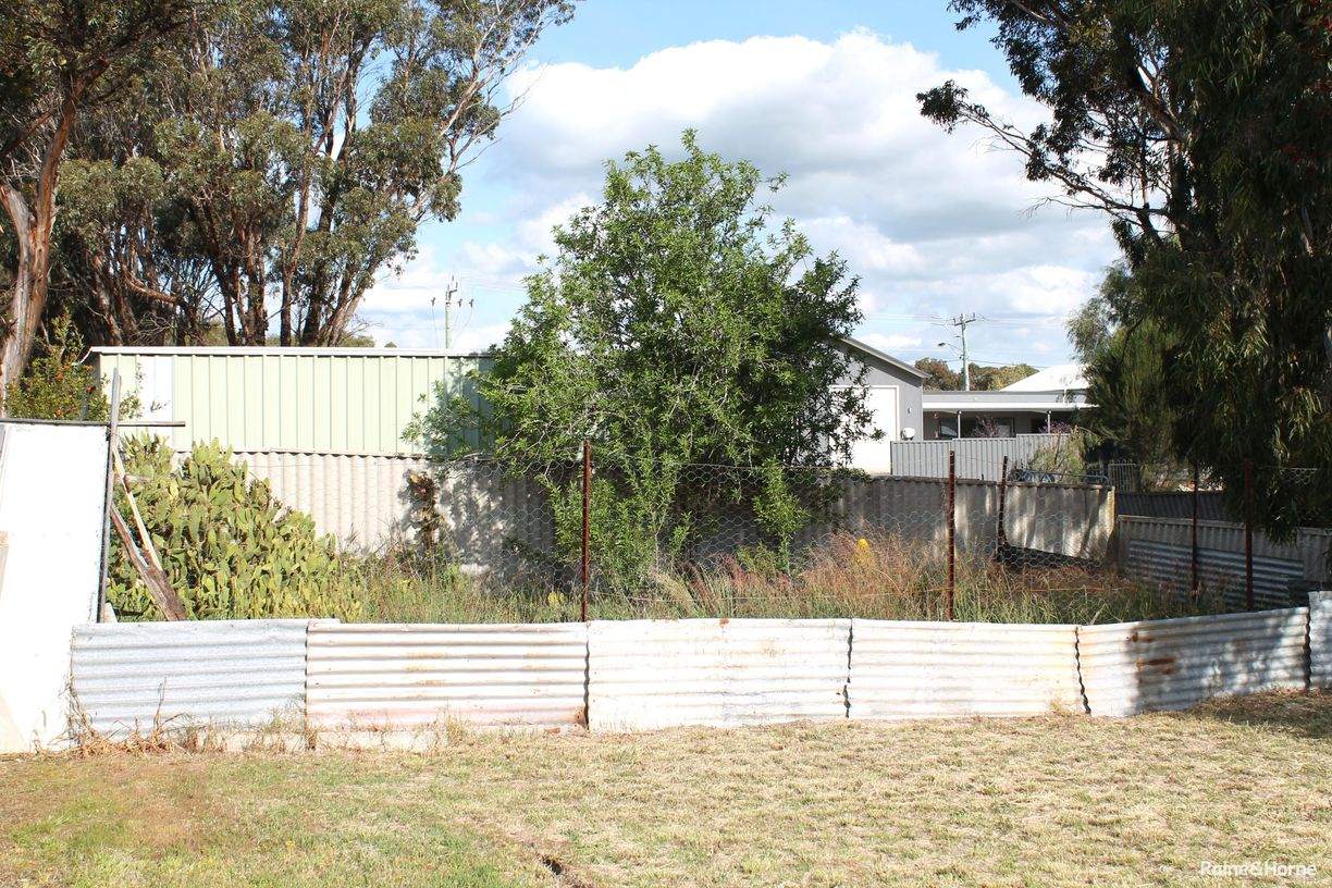 5 Armstrong Street — photo 19 of 19