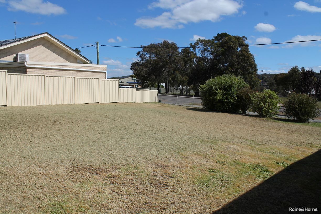 18 Osborne Road — photo 16 of 20