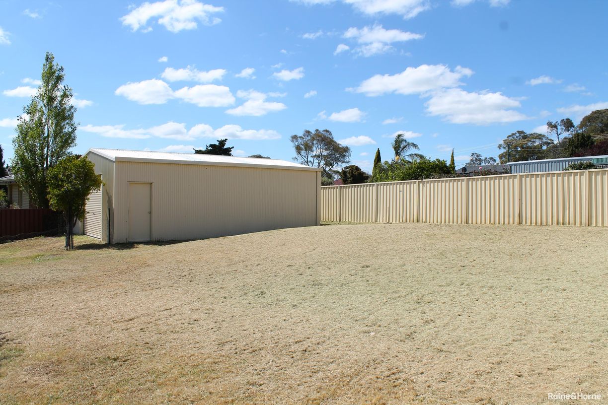 18 Osborne Road — photo from Raine & Horne Great Southern