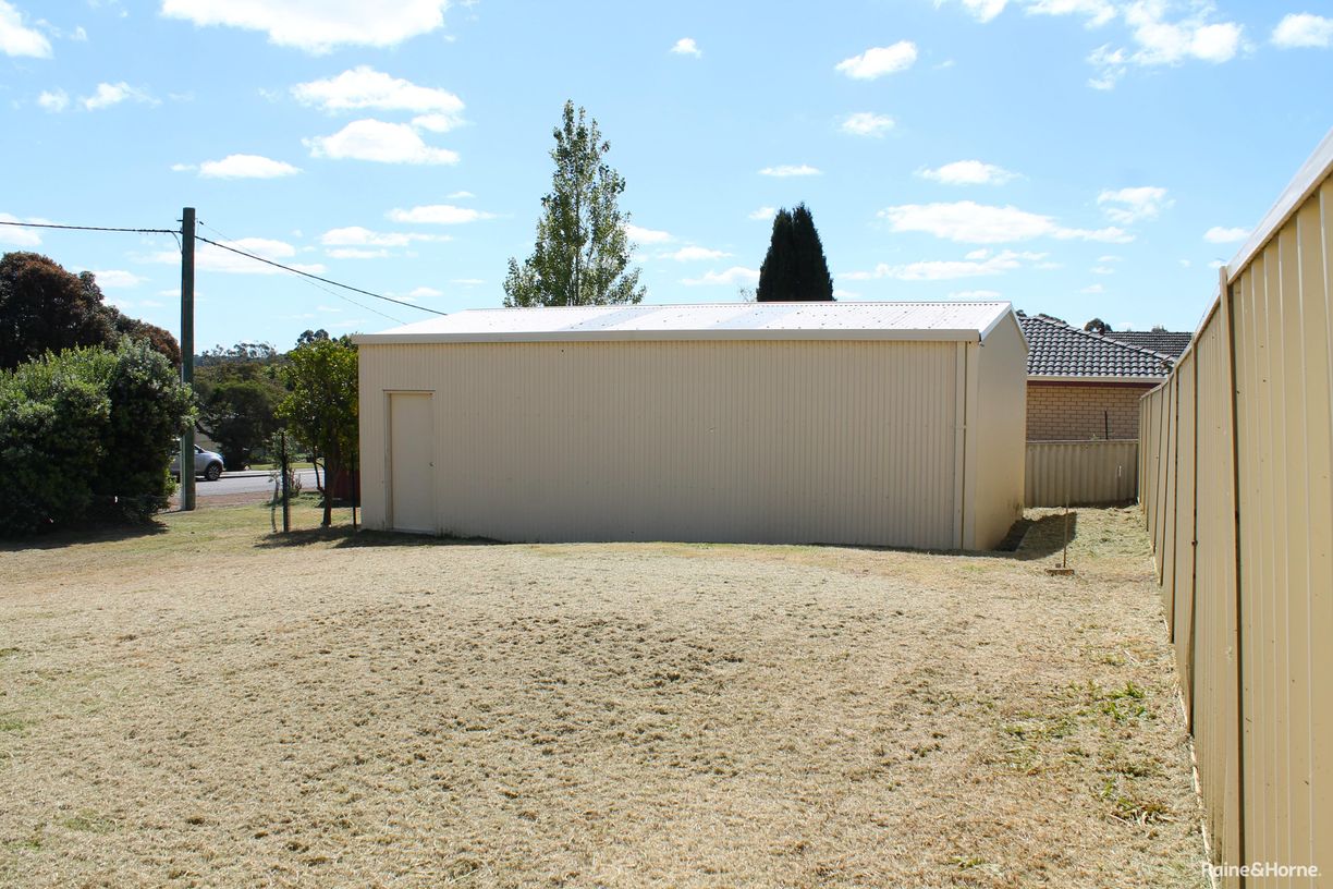 18 Osborne Road — photo 2 of 20