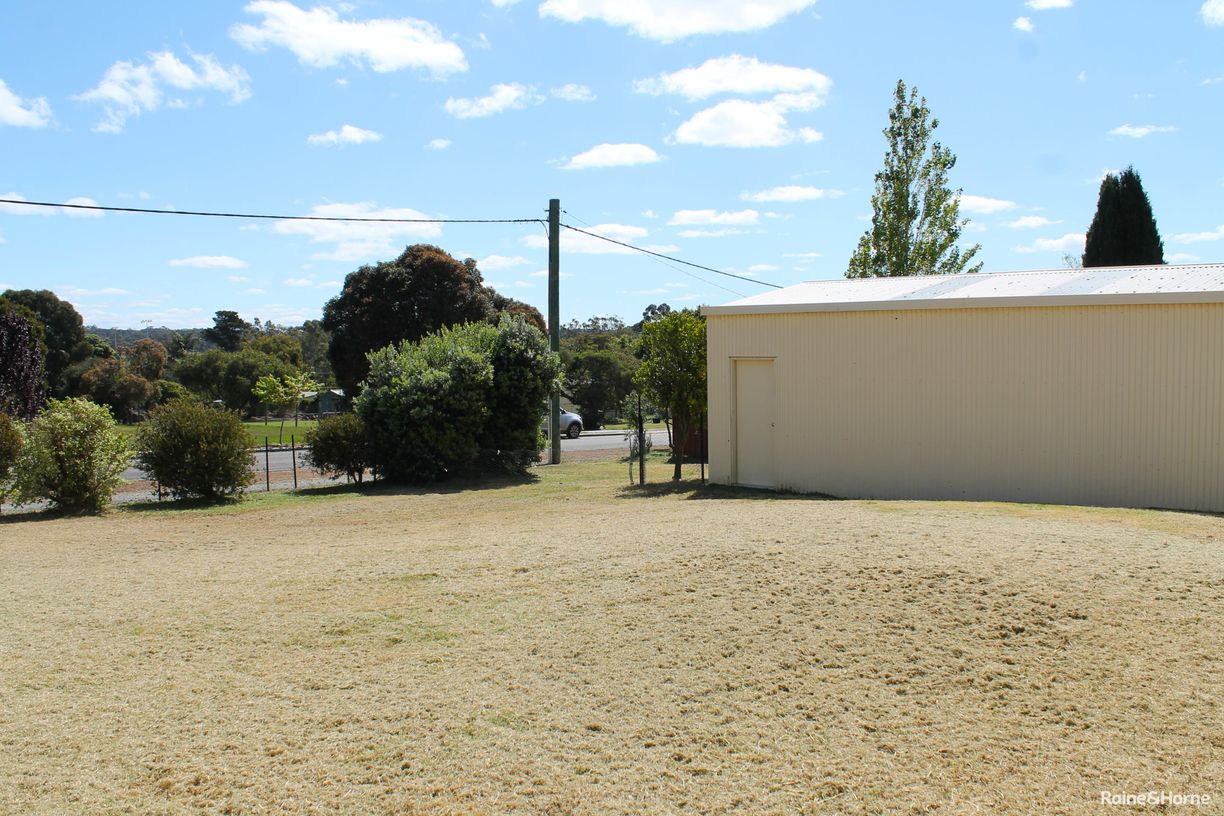 18 Osborne Road — photo 3 of 20