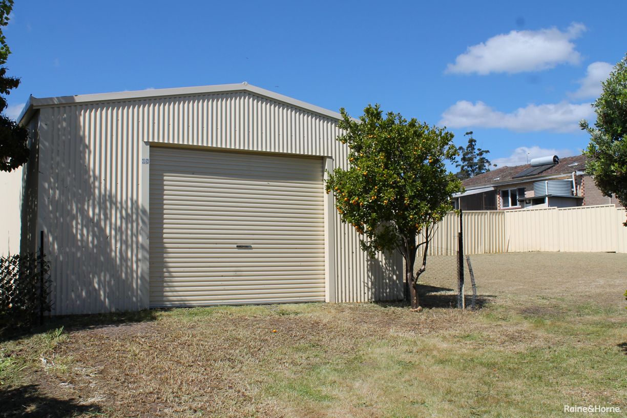 18 Osborne Road — photo 5 of 20