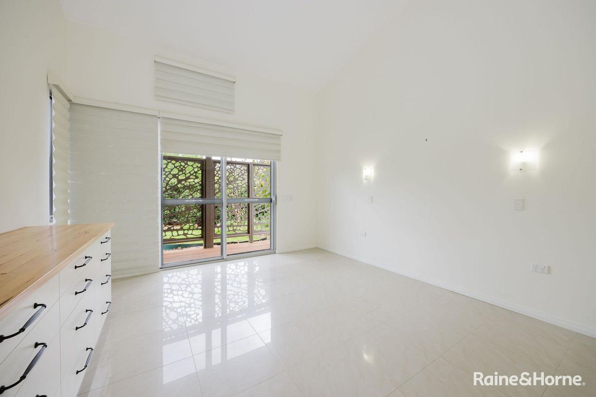 8 Glendale Close — photo 7 of 27