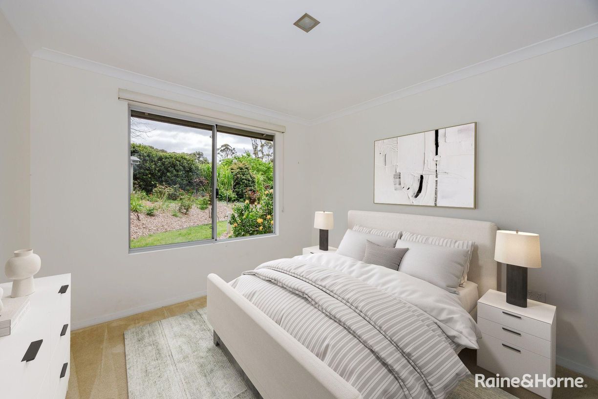 8 Glendale Close — photo 15 of 27