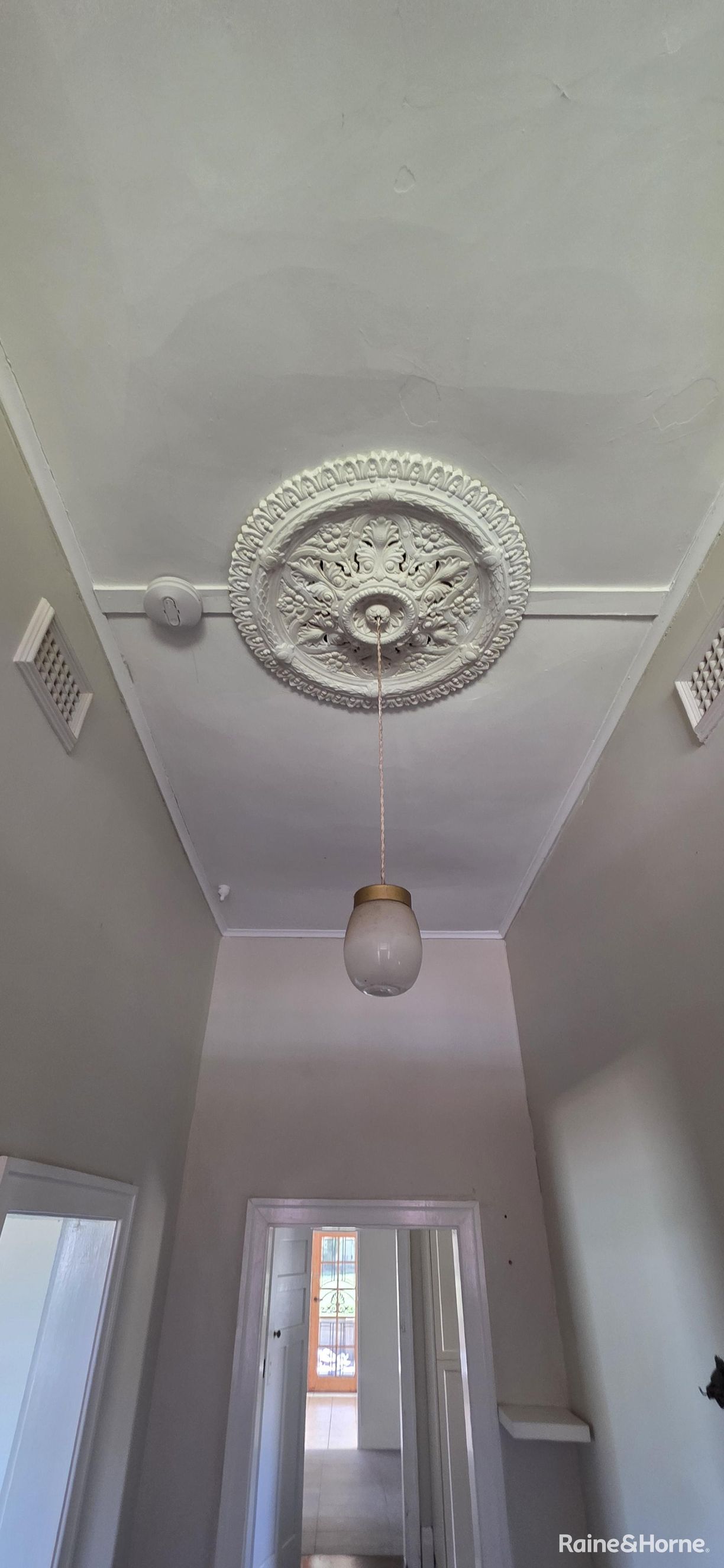 11 McLeod St — photo 14 of 15
