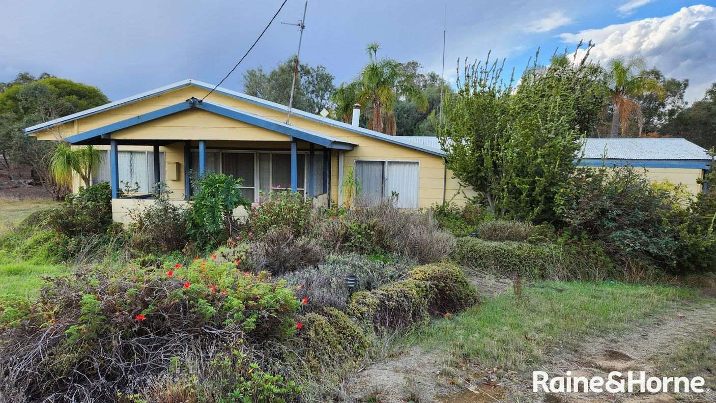 1 Broomehill Road, KOJONUP, WA 6395 Raine & Horne Great Southern