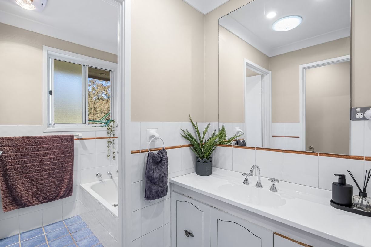 6 Shiraz Street — photo 13 of 24