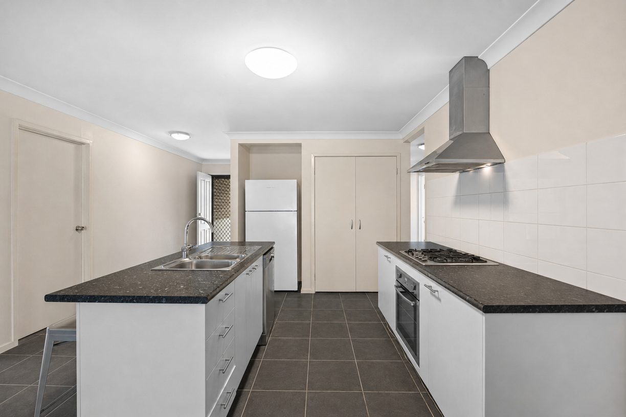 70 Alkira Avenue — photo 3 of 17