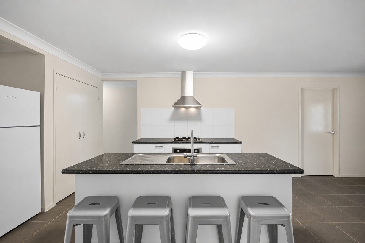 70 Alkira Avenue — photo 2 of 17