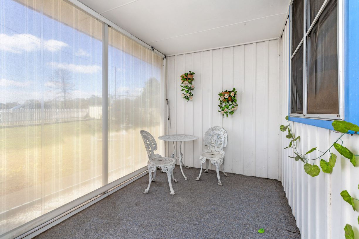 15 Upper Campbell Street — photo 14 of 18