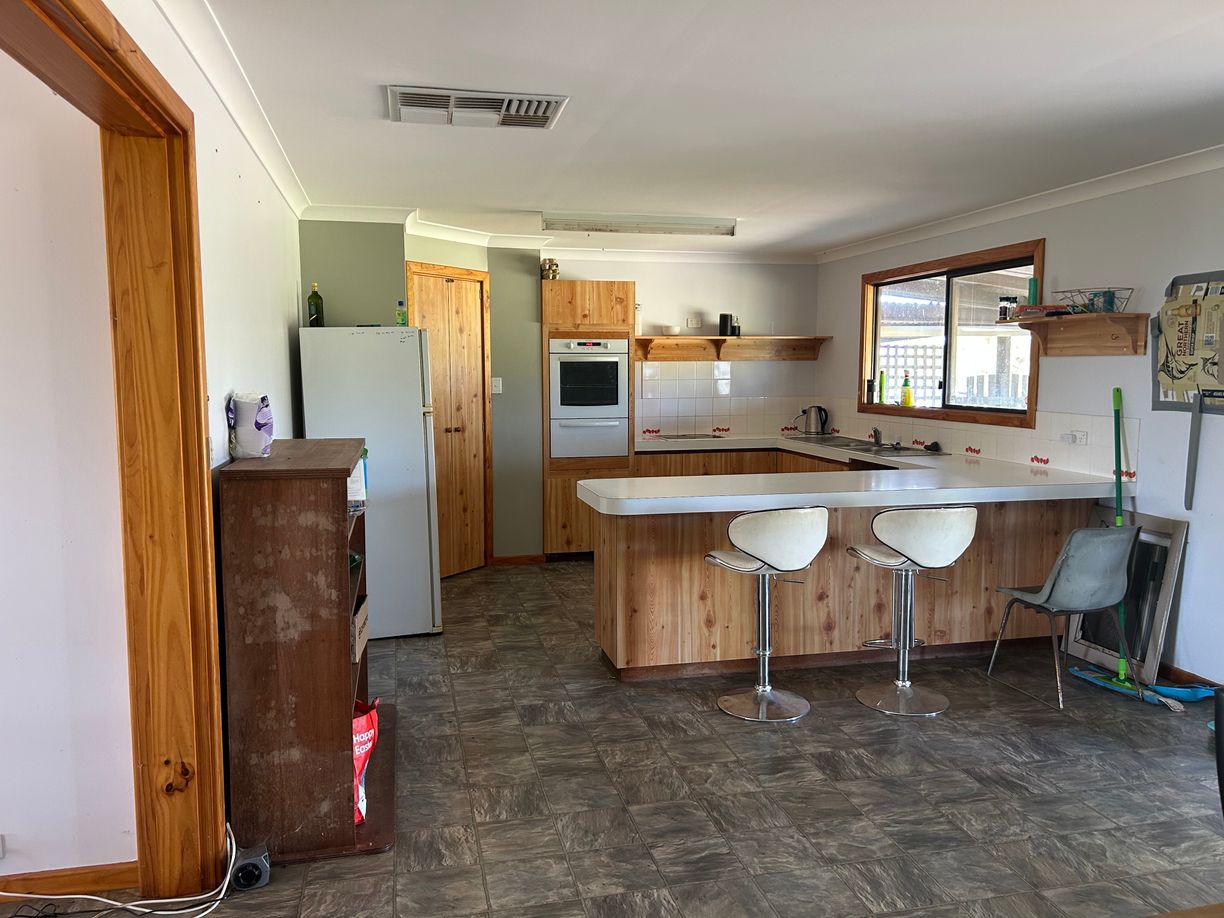 2898 Gillingarra Road — photo 15 of 17