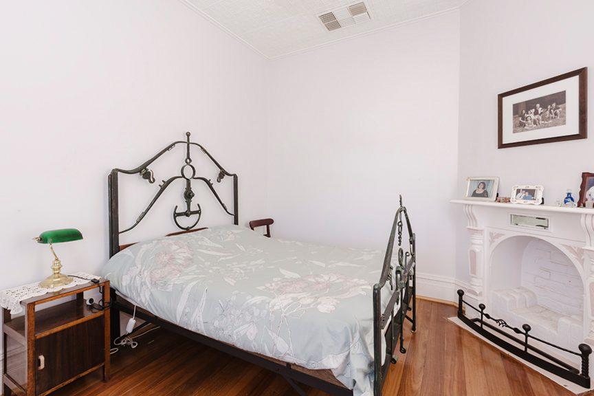 129 Campbell Street — photo 6 of 30