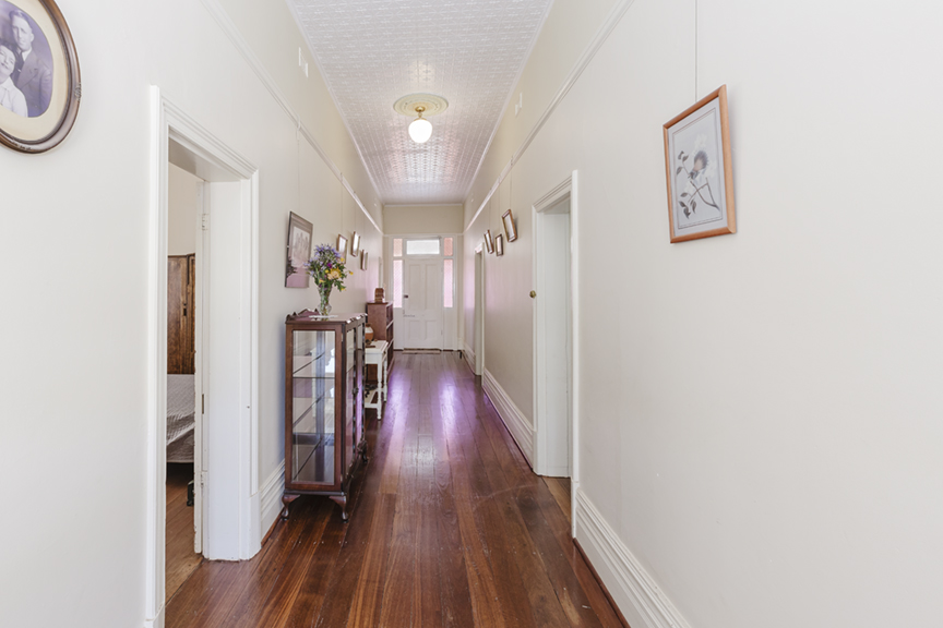 129 Campbell Street — photo 12 of 30