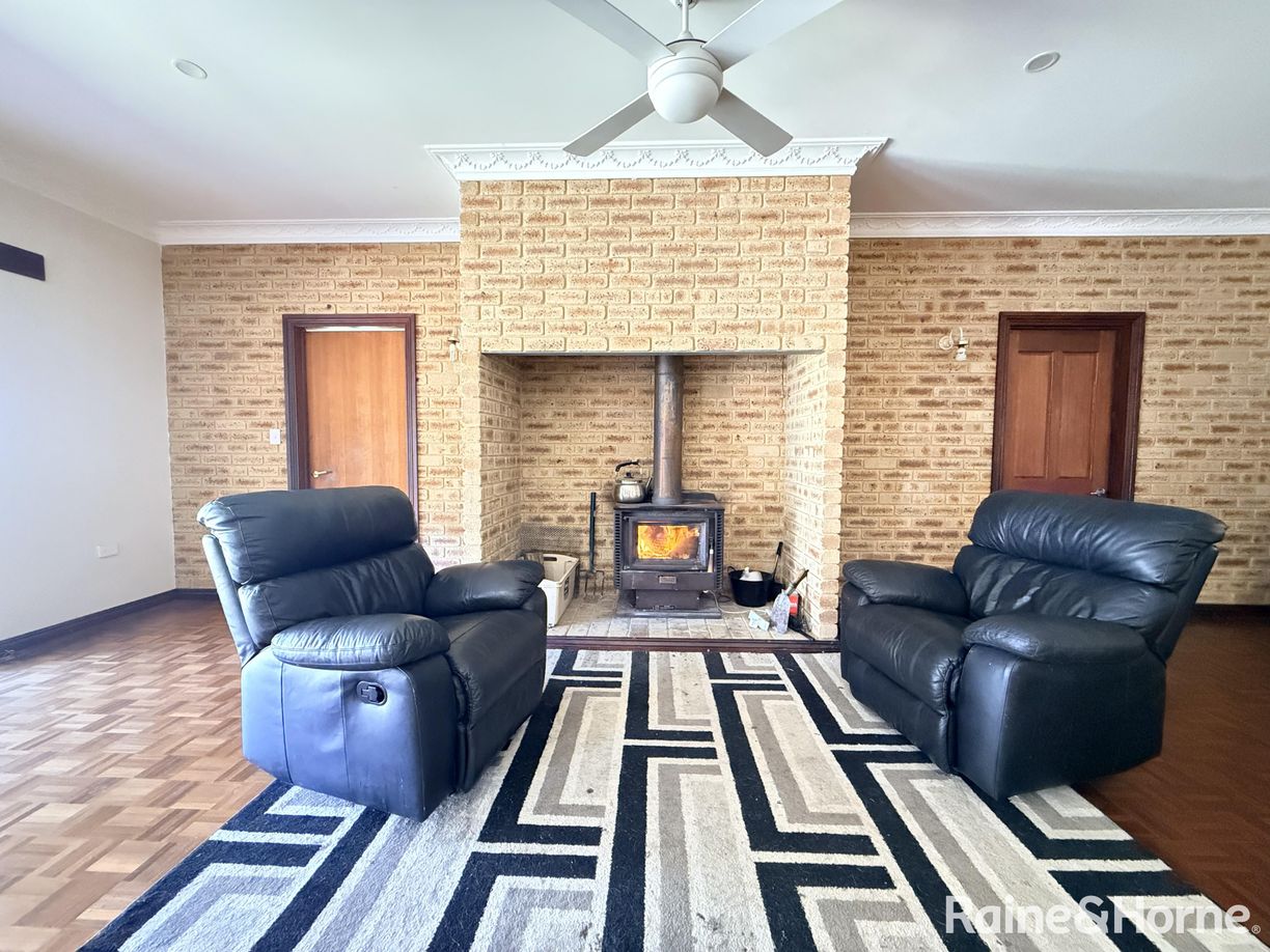 18 Alana Road — photo 7 of 30