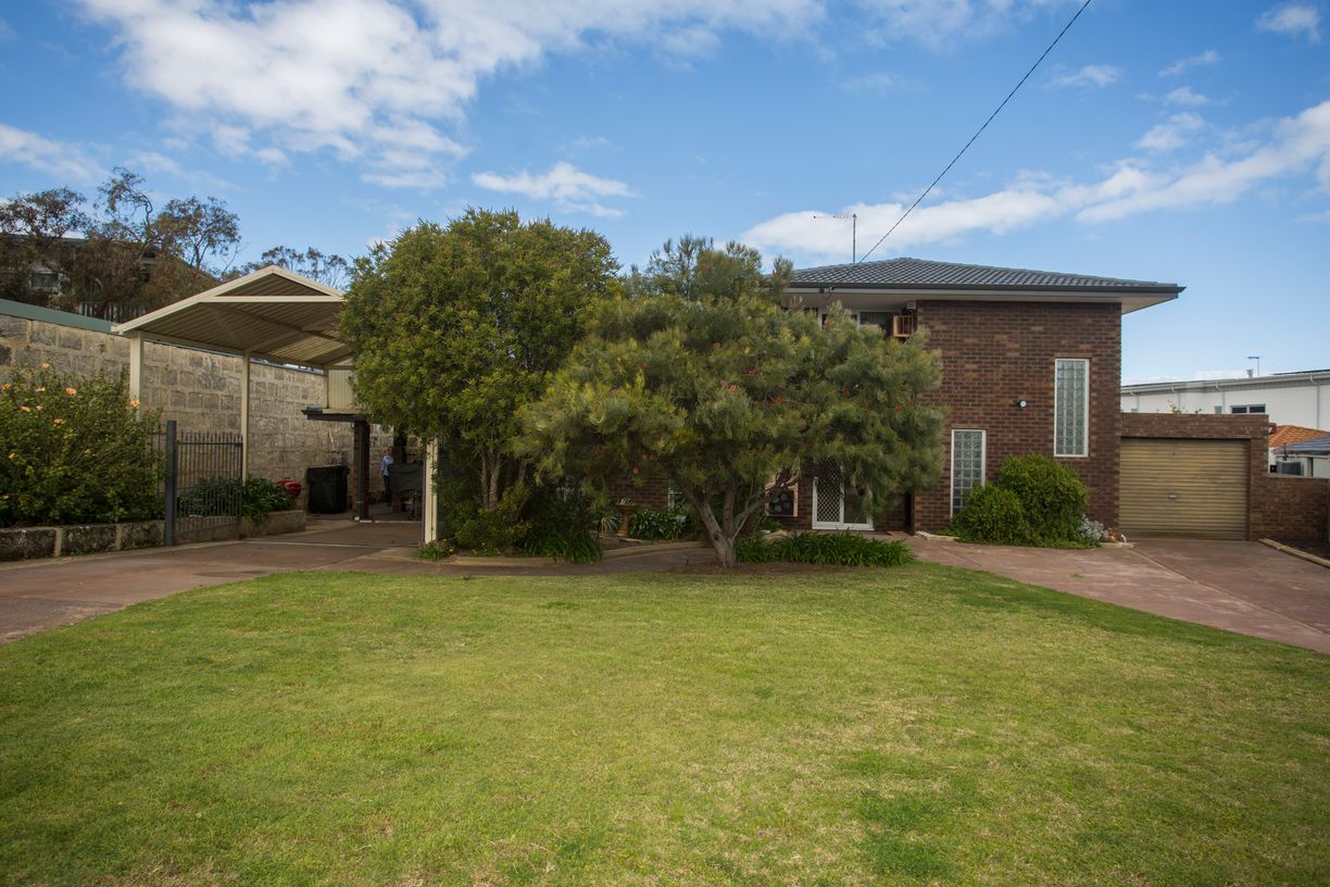 4 Dowse Court — photo from Raine & Horne Rural WA