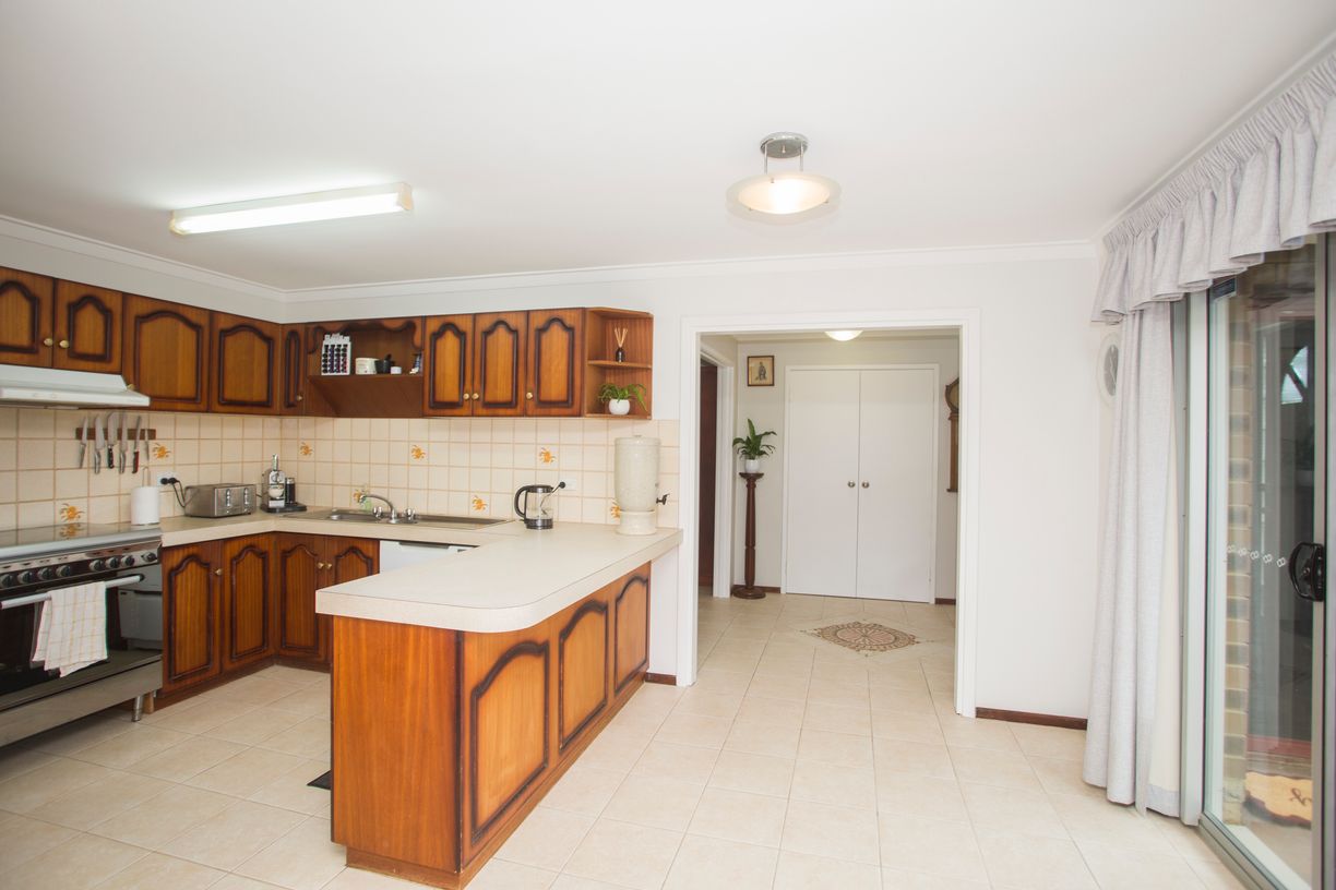 4 Dowse Court — photo 10 of 30