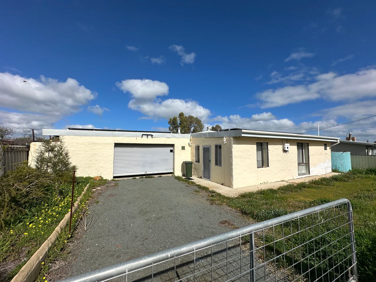23 Brown Street — photo from Raine & Horne Rural WA