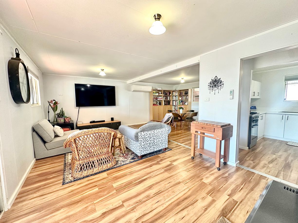 100 Carr Road — photo 4 of 30