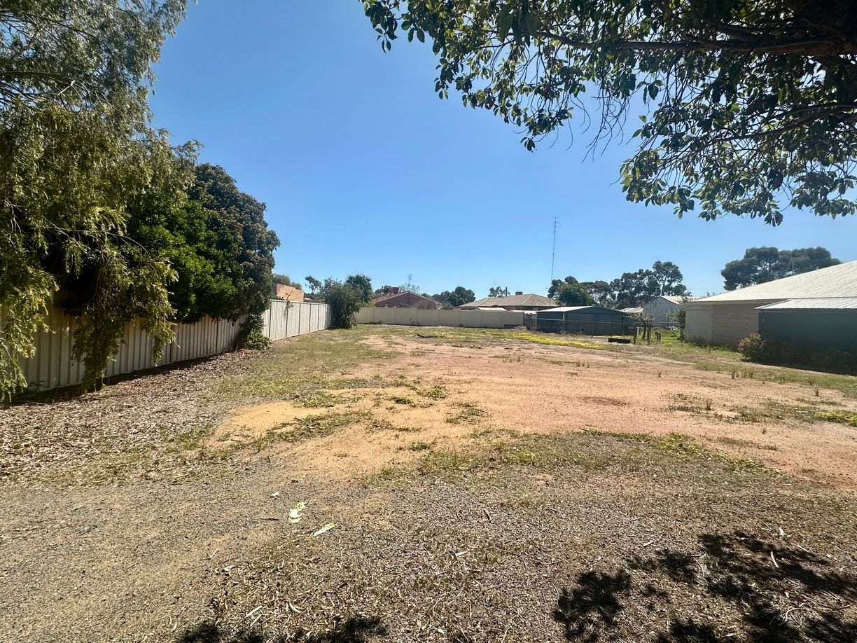 65 Brookton Highway — photo 2 of 2