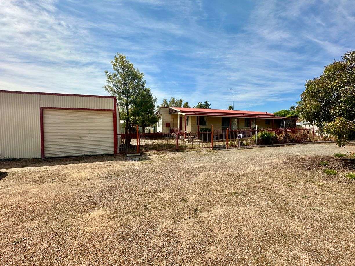 16A Paragon Street — photo from Raine & Horne Rural WA