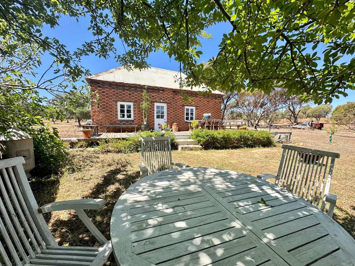 18 Sewell Street — photo from Raine & Horne Rural WA