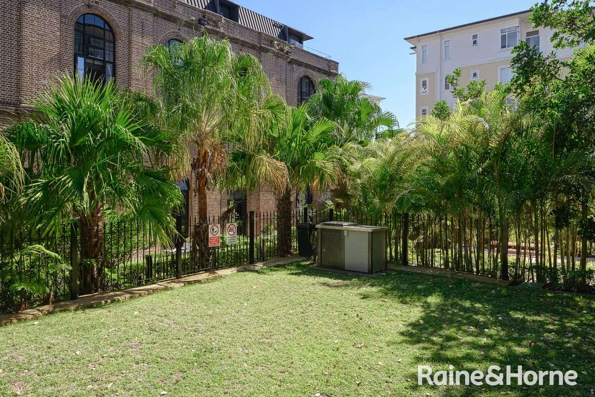 214/2 Palm Avenue — photo 13 of 14