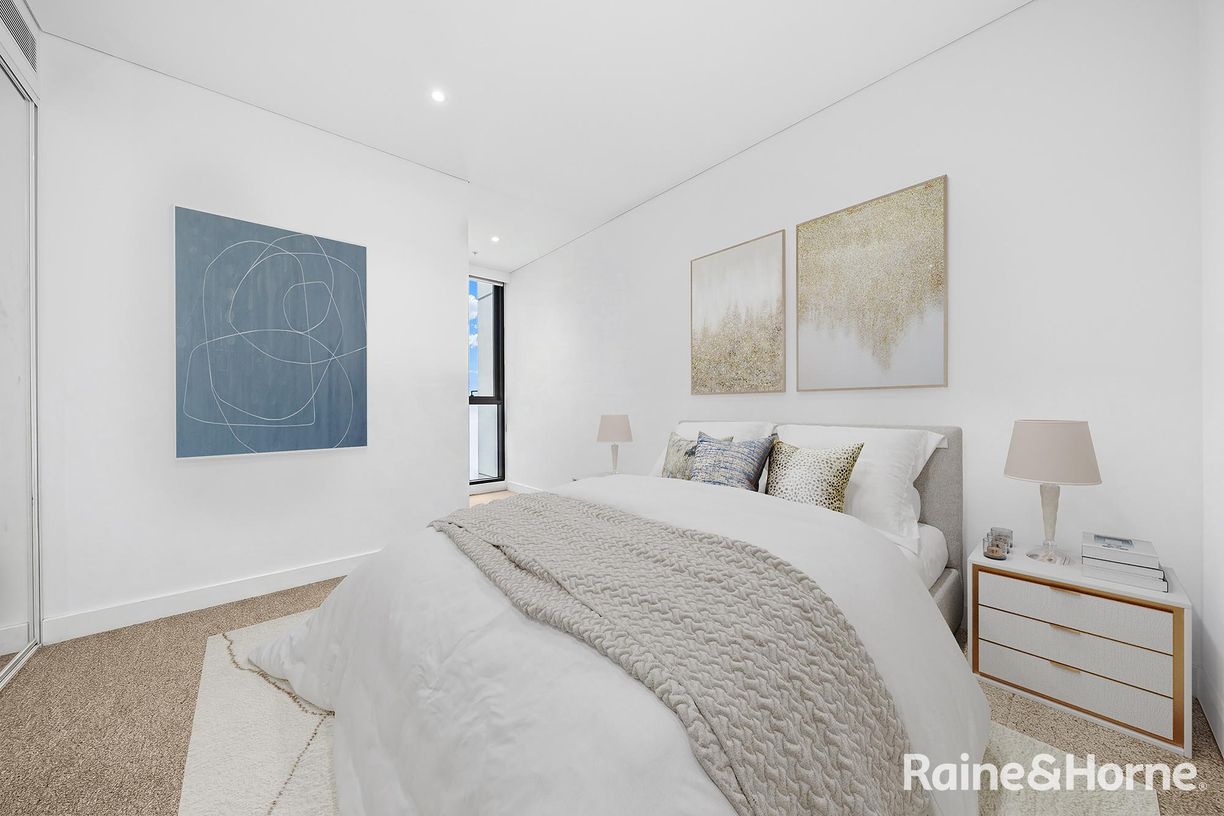 1005/8 Walker Street — photo 6 of 10