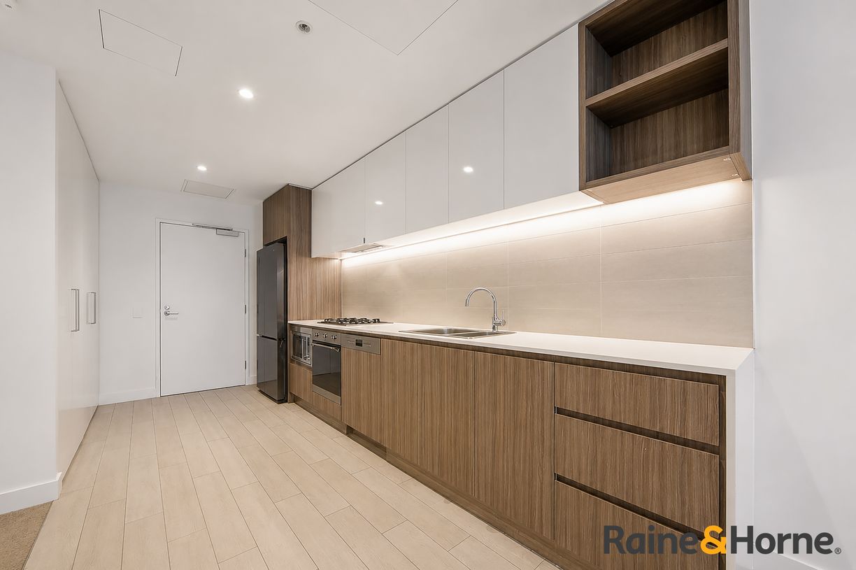20807/2B Figtree Drive — photo 6 of 16