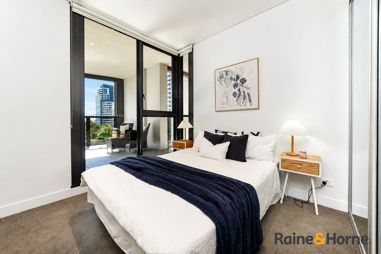 20807/2B Figtree Drive — photo 5 of 16