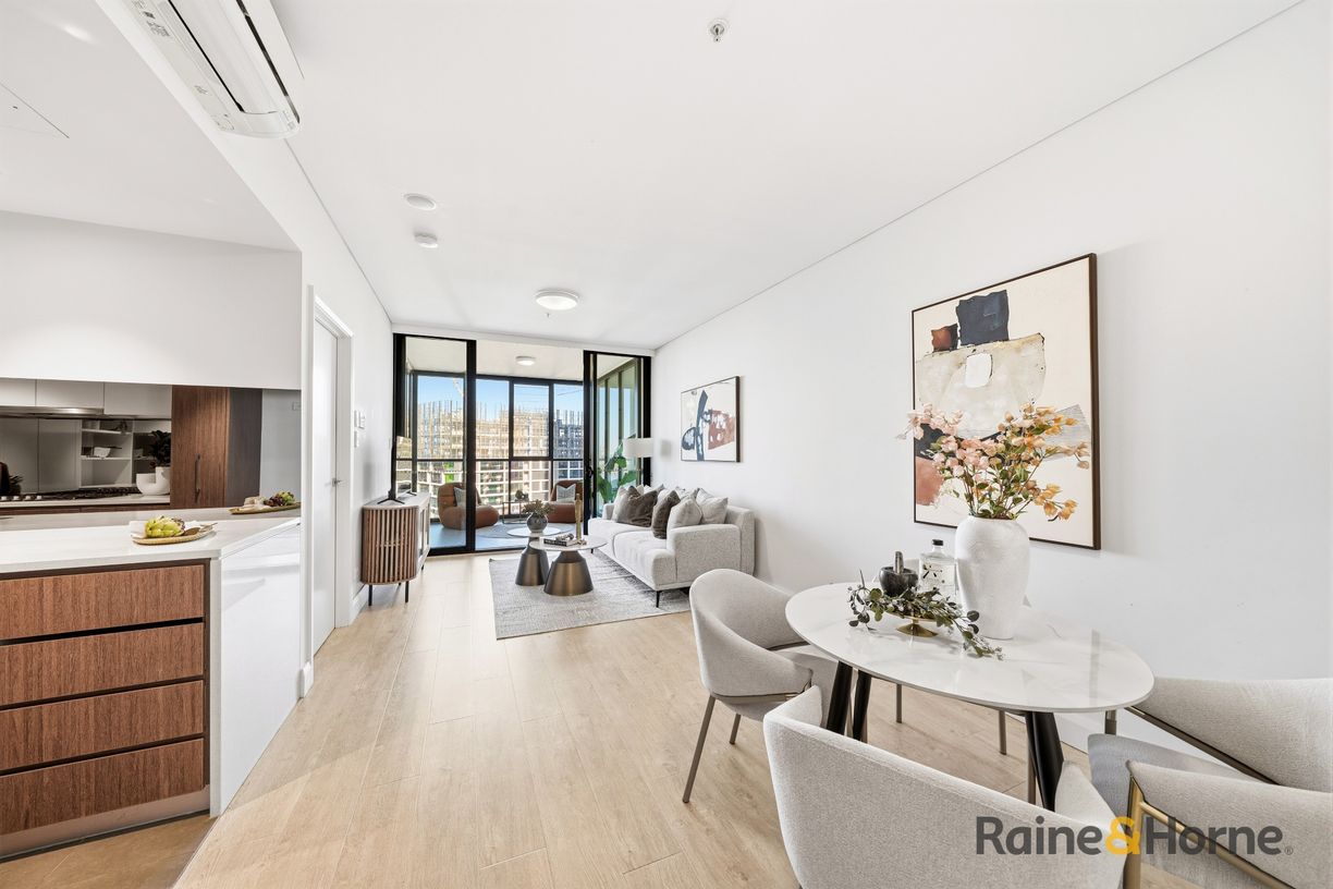 2307/42 Walker Street — photo 12 of 19